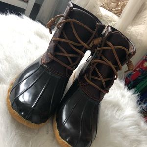 Sperry snow boots. Excellent condition.